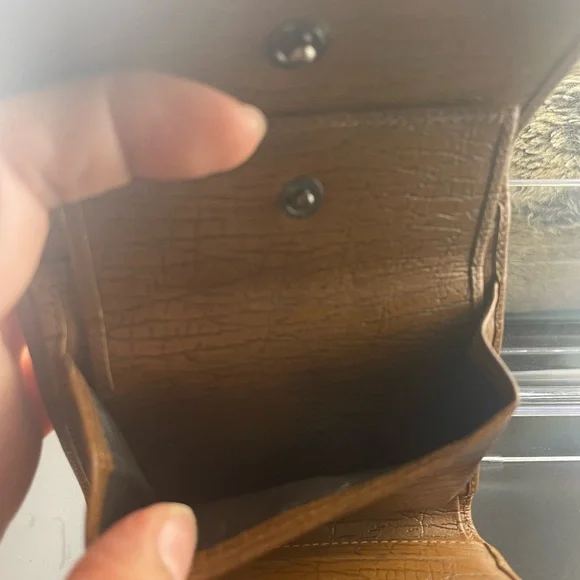 Vintage Gucci bamboo compact wallet. - Picture 7 of 13